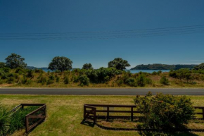 Over the Dunes - Cooks Beach Holiday Home